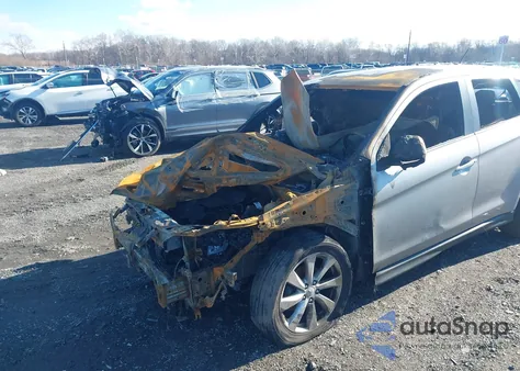 2015 Mitsubishi Outlander Sport Se z USA, uszkodzony, nr VIN 4A4AR4AU4FE049807